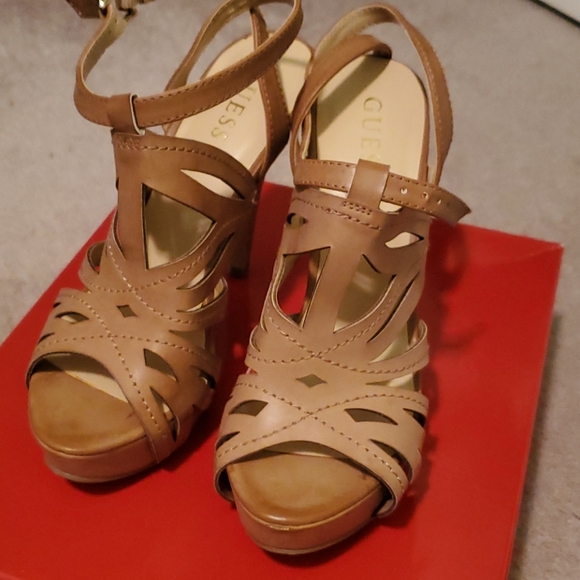 Guess strappy heels - Picture 3 of 8
